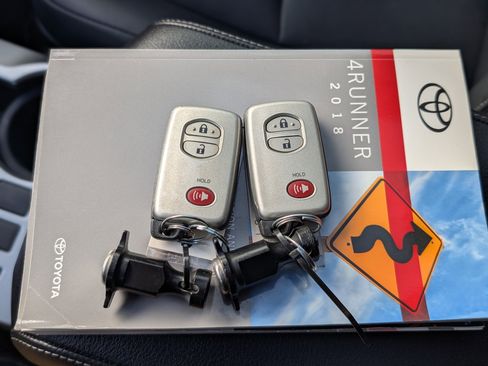 Used 2018 Toyota 4Runner Limited image 38