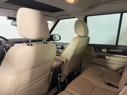Used 2016 Land Rover LR4 HSE LUX image 25