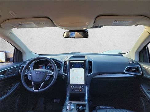 Used 2024 Ford Edge Titanium image 18