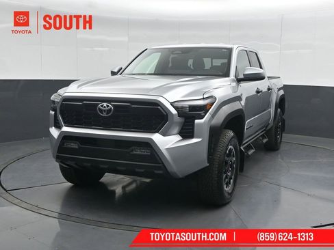 Used 2025 Toyota Tacoma TRD Off-Road w/ TRD Off Road Upgrade Package image 6