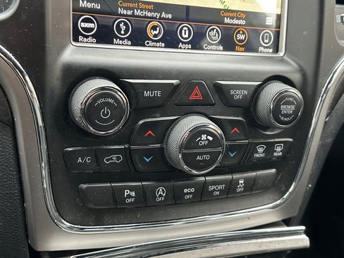 Used 2018 Jeep Grand Cherokee Altitude image 21