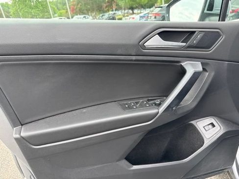Used 2021 Volkswagen Tiguan SEL AWD/4WD image 6
