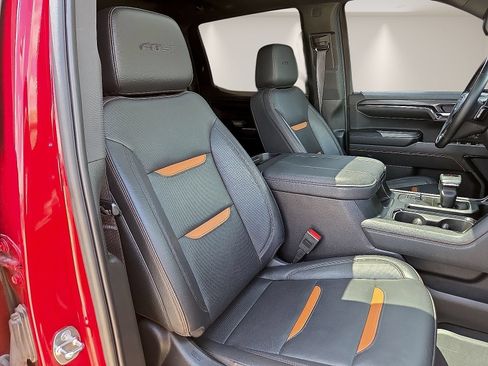 Used 2024 GMC Sierra 1500 AT4 w/ Technology Package AWD/4WD image 10