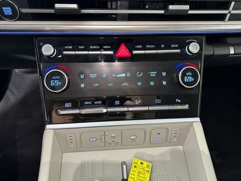 Certified 2025 Hyundai Santa Fe Calligraphy image 23