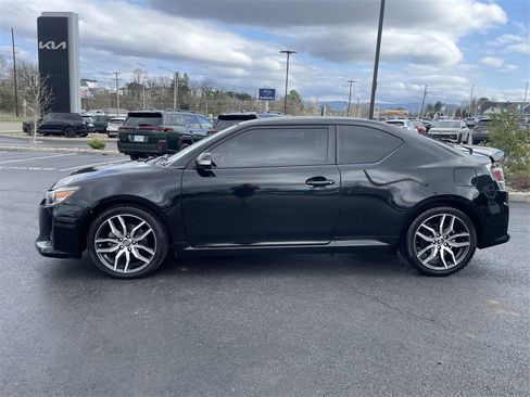 Used 2016 Scion tC image 3