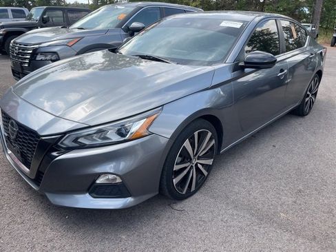 Used 2021 Nissan Altima 2.5 SR image 1