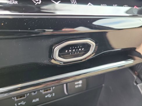 New 2026 Jeep Grand Cherokee L Limited AWD/4WD image 20
