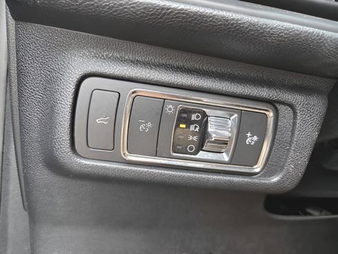 Used 2020 Lincoln Corsair FWD w/ Equipment Group 101A image 20