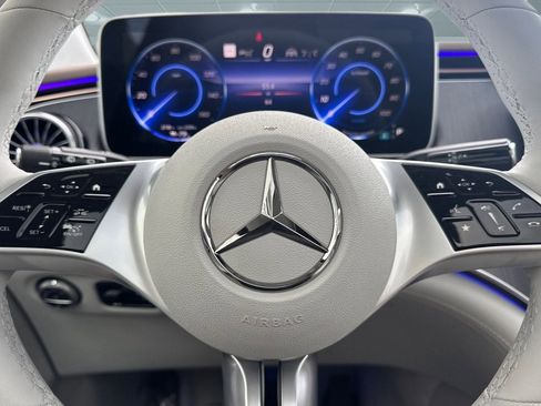 Used 2026 Mercedes-Benz EQE 320+ SUV image 15