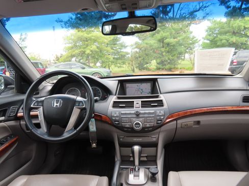Used 2011 Honda Accord EX-L image 14