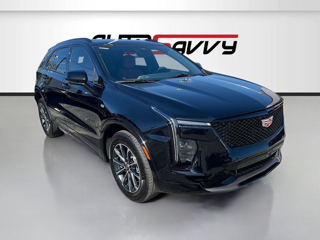Used 2025 Cadillac XT4 Sport FWD image 1
