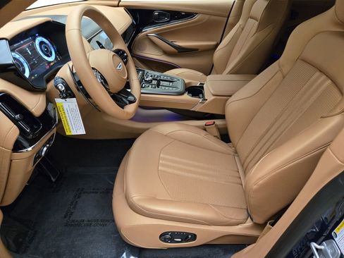 New 2025 Aston Martin DBX 707 image 17