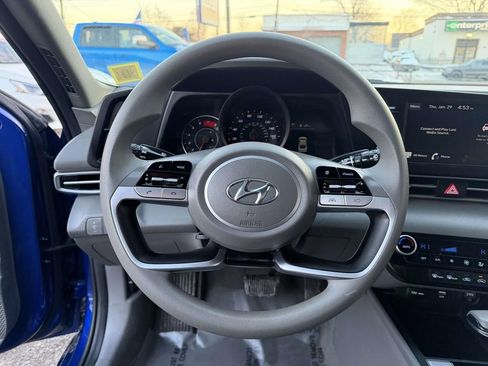 Used 2021 Hyundai Elantra SEL image 28