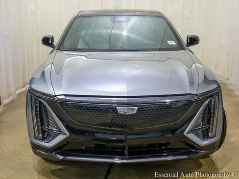 New 2025 Cadillac Lyriq Sport image 4