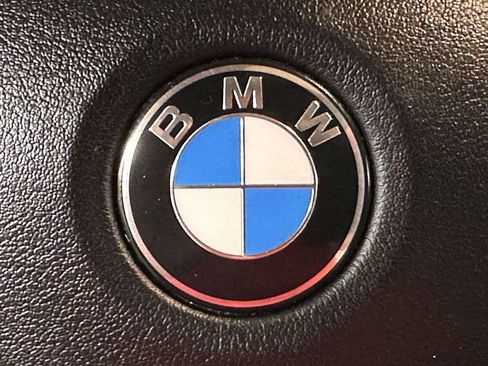 Used 2020 BMW 750i xDrive w/ Executive Package AWD/4WD image 24