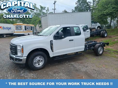 New 2026 Ford F250 XL w/ XL Chrome Package RWD image 1