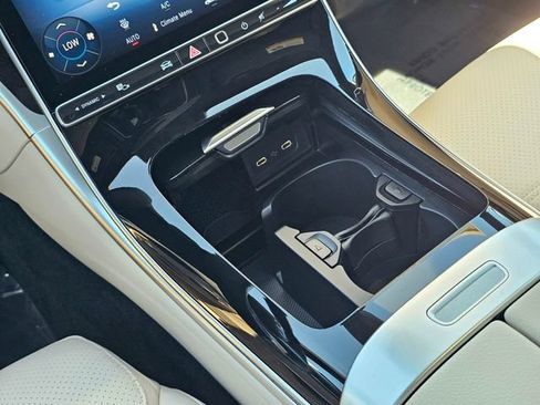 New 2026 Mercedes-Benz C 300 4MATIC Sedan image 33