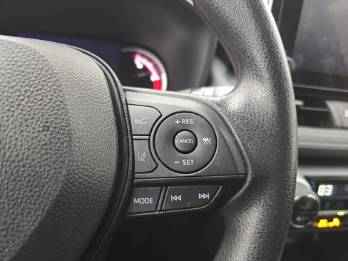 Used 2023 Toyota RAV4 XLE w/ Convenience Package image 18