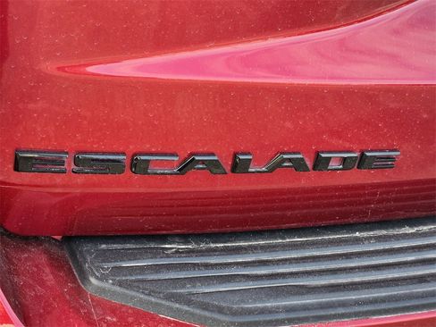 Used 2023 Cadillac Escalade ESV Premium Luxury image 9