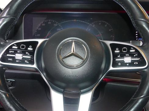 Used 2020 Mercedes-Benz E 350 4MATIC Sedan w/ Premium Package image 33