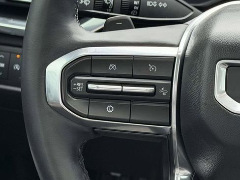 Used 2024 GMC Acadia Elevation w/ Trailering Package image 16