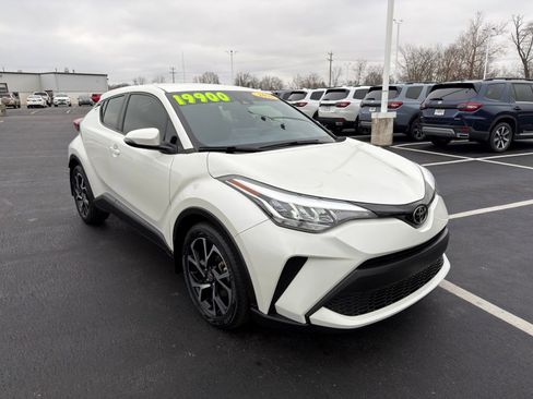 Used 2021 Toyota C-HR XLE image 8