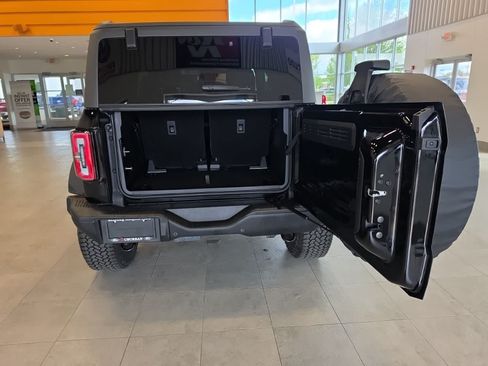 Used 2025 Ford Bronco Badlands w/ Sasquatch Package AWD/4WD image 34
