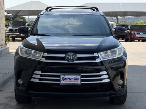 Used 2018 Toyota Highlander XLE FWD image 7