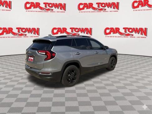 Used 2023 GMC Terrain AT4 AWD/4WD image 3