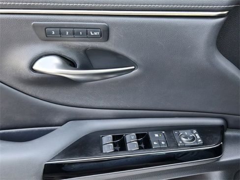 Used 2022 Lexus ES 350 w/ Premium Package image 24
