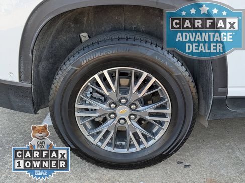 Used 2024 Chevrolet Traverse LT w/ Enhanced Driving Package FWD image 8