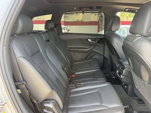 Used 2018 Audi Q7 3.0T Prestige w/ Prestige Package AWD/4WD image 33