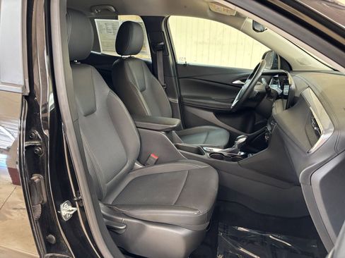 Used 2025 Buick Encore GX Preferred FWD image 35