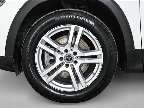 Certified 2022 Mercedes-Benz GLB 250 4MATIC image 26