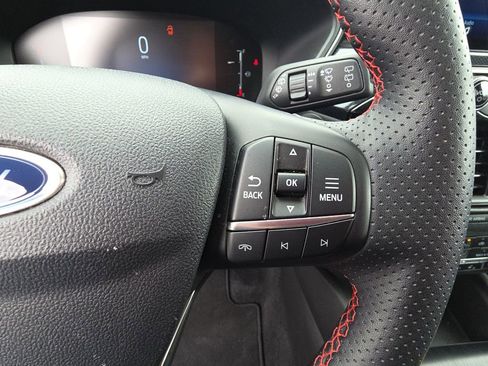 Used 2025 Ford Escape ST-Line Select AWD/4WD image 19