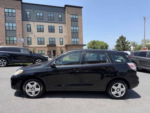 Used 2007 Toyota Matrix FWD image 4