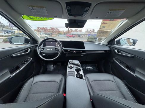 Used 2024 Kia EV6 Light RWD image 18