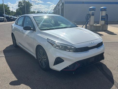 Used 2023 Kia Forte GT-Line w/ GT-Line Premium Package FWD image 7