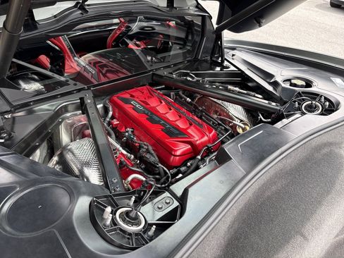 Used 2024 Chevrolet Corvette Stingray Preferred Cpe w/ Stealth Interior Trim Package RWD image 5