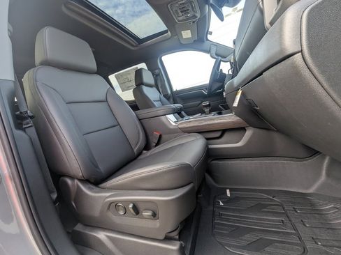 New 2026 GMC Sierra 1500 SLT w/ SLT Premium Package image 15