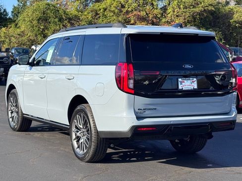 New 2025 Ford Expedition Platinum w/ Stealth Performance Package image 17