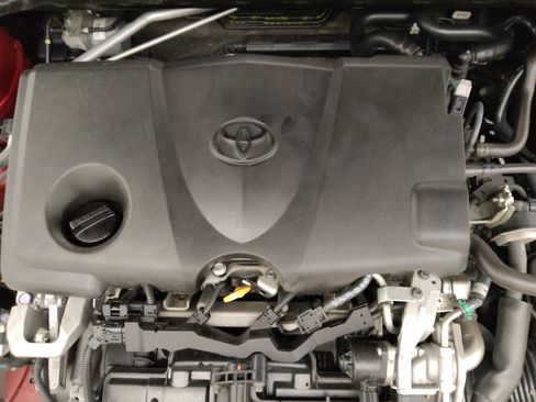 Used 2018 Toyota Camry SE w/ Moonroof Package image 30