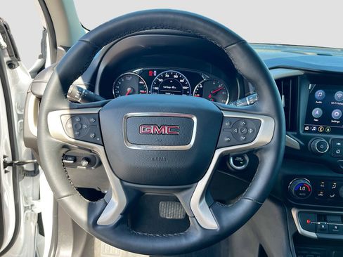 Used 2024 GMC Terrain Denali AWD/4WD image 11