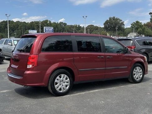Used 2015 Dodge Grand Caravan American Value Package w/ UConnect Hands-Free Group image 7