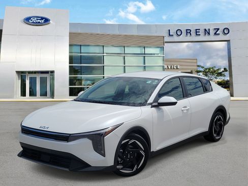 Used 2025 Kia K4 EX FWD image 1