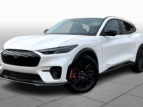 Used 2025 Ford Mustang Mach-E Premium w/ Sport Appearance Package image 34