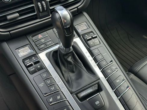 Certified 2020 Porsche Macan S AWD/4WD image 16