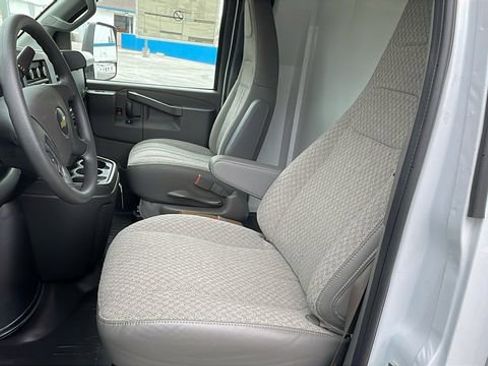 New 2026 Chevrolet Express 3500 w/ Power Convenience Package image 20