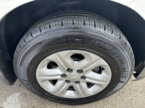 Used 2012 Chevrolet Traverse LS FWD image 28