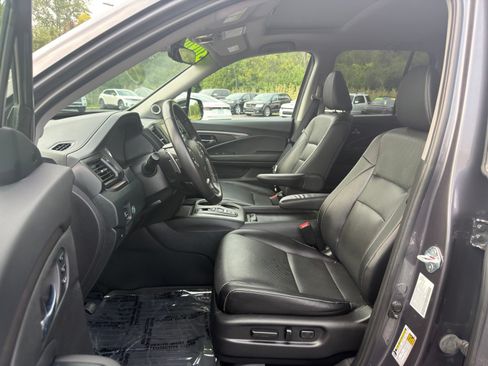 Used 2023 Honda Ridgeline RTL-E image 12
